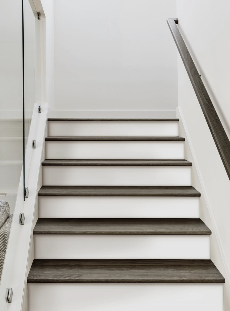Perfect Tread Riser Solid White Peel and Stick Stair Riser Strips – Simple Shapes