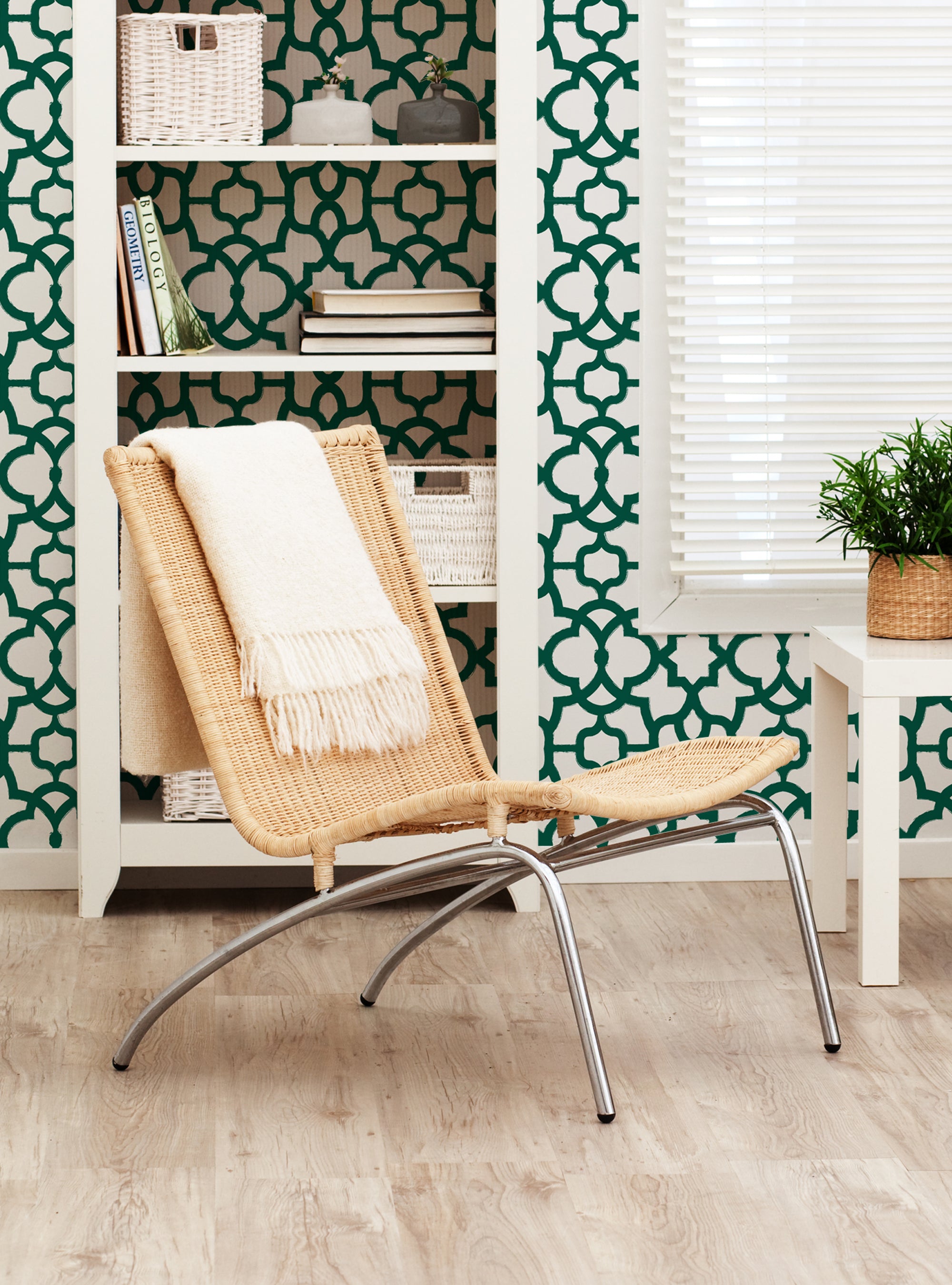 Trellis Wallpaper β Simple Shapes